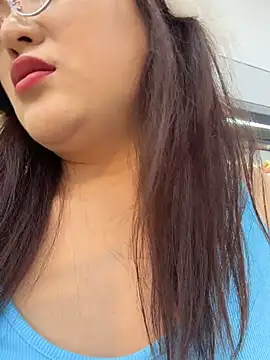 צ'אט XXX בשידור חי של kehanbaby