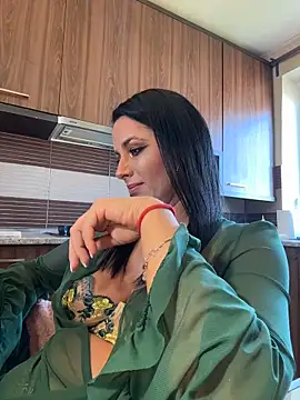 Czat XXX na żywo – Hotmomcheckk_
