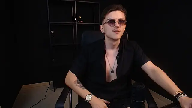 Онлайн чат XXX FelixStarkk