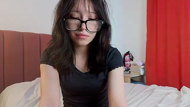 Mira_Rin Adlı Modelin Canlı XXX Sohbeti