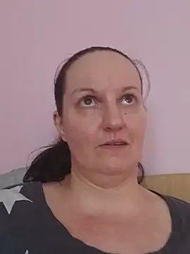 Chatroom XXX en direct de BustyLadyAlma
