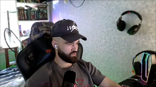 _Serious_Man live XXX chat