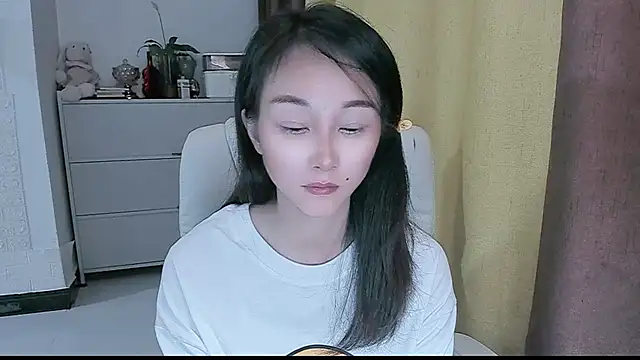 NIAN-er Adlı Modelin Canlı XXX Sohbeti