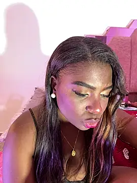 LoveQueen2 Show in webcam