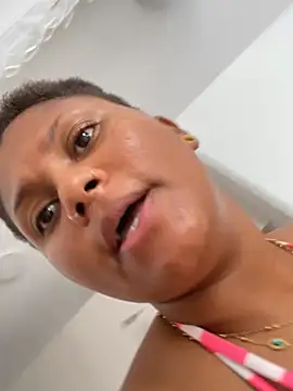 Živý XXX chat madelltheebony