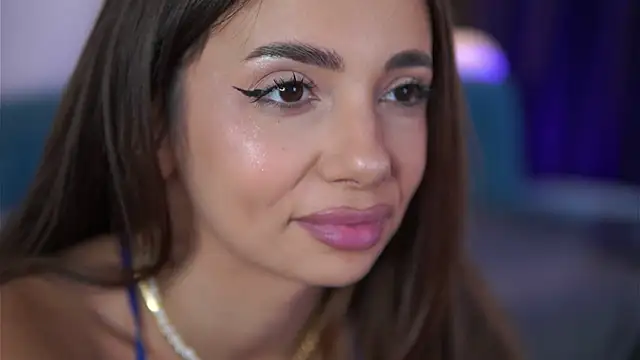 XXX chat uživo modela Aisha_Bee