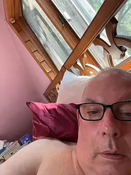 Chatroom XXX en direct de CharlieWeaver22