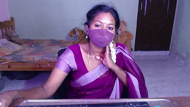 Novapol11 লাইভ XXX চ্যাট