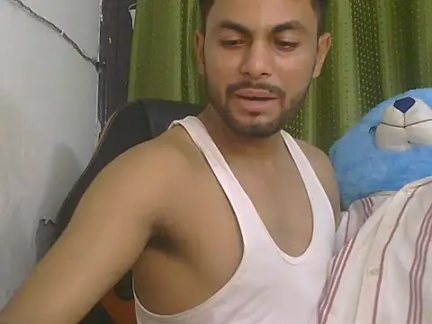 Stubborndesiboy 라이브 XXX 채팅