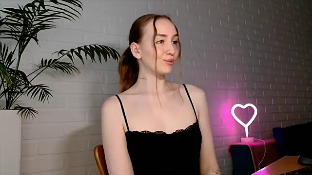 WhitePrincessLuna's Live XXX Chat