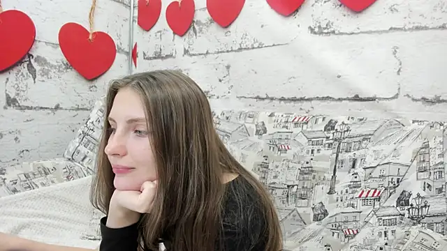 Shyly__Lisa Adlı Modelin Canlı XXX Sohbeti
