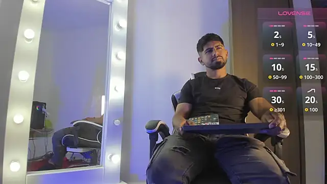 Noah_blackmen লাইভ XXX চ্যাট
