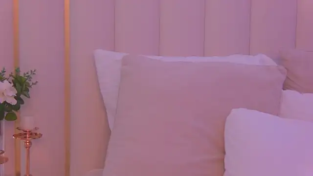 ArianaMell's Live XXX Chat