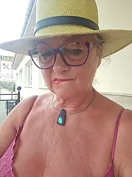 Hot-Muci Chat XXX in diretta