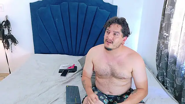 RoxyandAron2 Chat XXX live