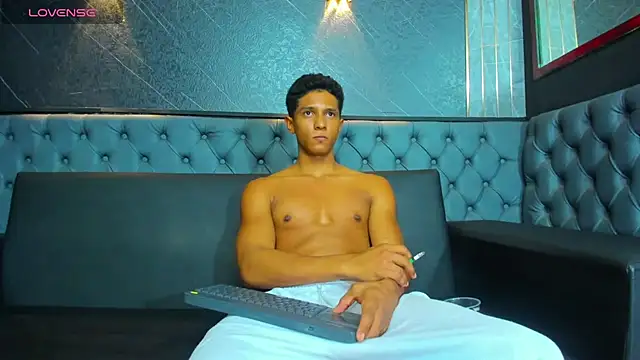 XXX chat uživo modela Yoel_Blessed