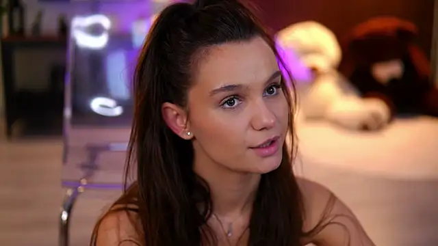 Chat XXX en directo de Lena_Laurent