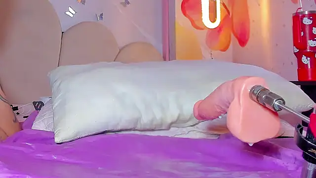 sweetiepeach_'s Live XXX Chat