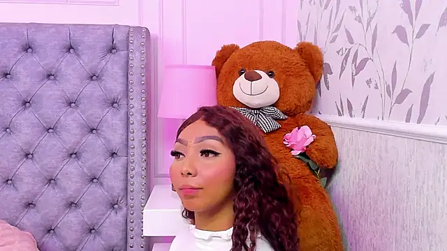 HaileeRoberts 现场XXX聊天