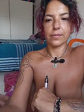 allyson22andy Adlı Modelin Canlı XXX Sohbeti