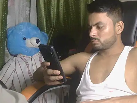แชท XXX สดของ Stubborndesiboy