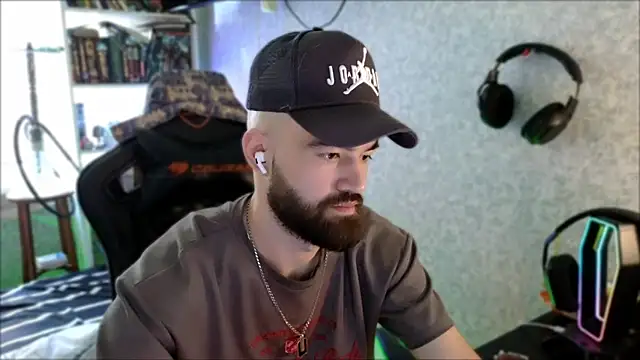 _Serious_Man's Live XXX Chat