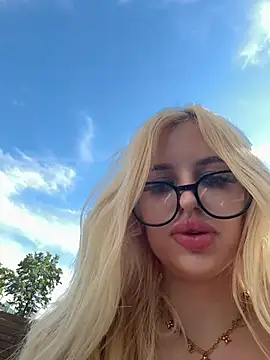 Steffi_Snowbunny Chat XXX in diretta