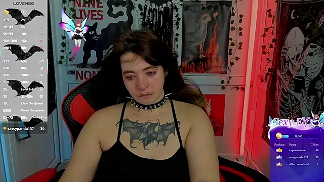 XXX chat uživo modela PurpleRune