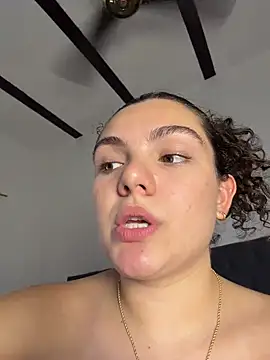 Eva_stark10 Adlı Modelin Canlı XXX Sohbeti