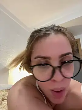doslatinosn Live XXX chat