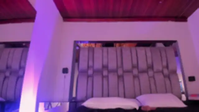 NikkySmiith Live XXX-Chat