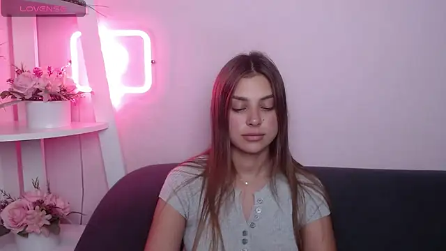 Онлайн чат XXX MilanaAngelAs
