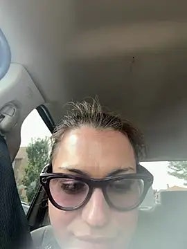عرض كام UrHellBri-L