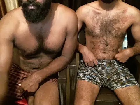 צ'אט XXX בשידור חי של indian2