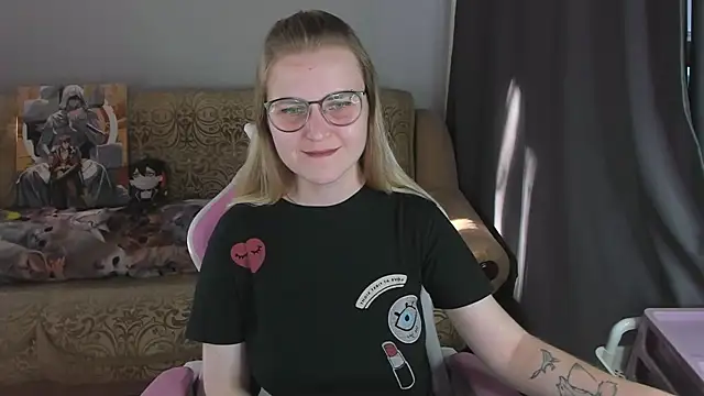 MissBrightShine's Live XXX Chat