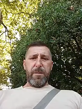 BZH45 Adlı Modelin Canlı XXX Sohbeti