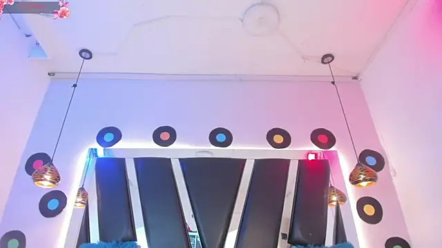 antonelllepiercee's Live XXX Chat