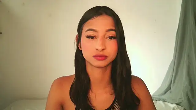 Miss_isaa_X's Live XXX Chat