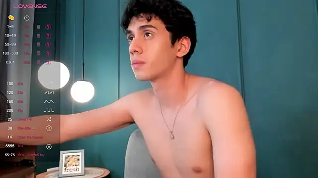 Chat XXX ao vivo de Milan_saint