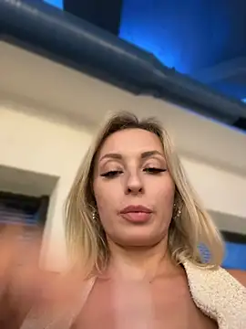 צ'אט XXX בשידור חי של VikaBunny1