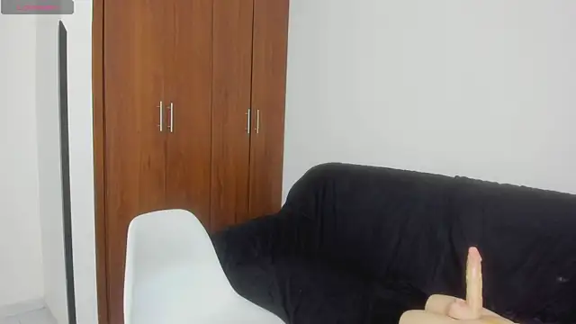 kiraGeiner's Live XXX Chat