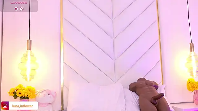 Chat XXX ao vivo de Flor_delunaa