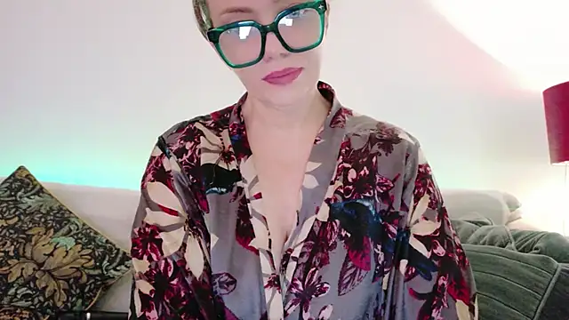 دردشة FemDom_RubyKnightXXO الجنسية المباشرة