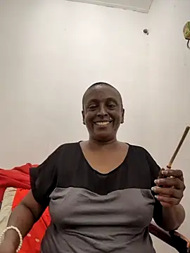 mamakarma1403's Live XXX Chat