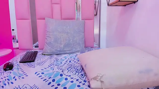 دردشة Katecurvy_hot69 الجنسية المباشرة