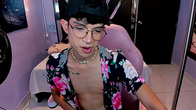Chat XXX en directo de LiamHeatx