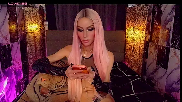 SeductiveSamanthaTS' Live XXX Chat