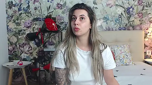 Chatroom XXX en direct de RoseDiamond06