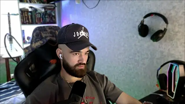 _Serious_Man Live XXX-Chat