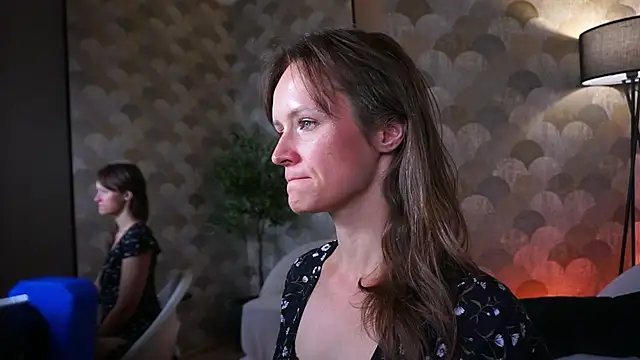 DolphinMorgentau's Live XXX Chat